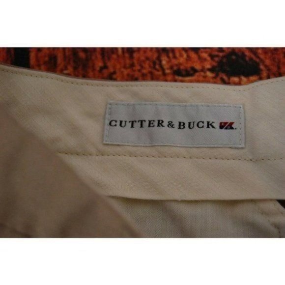 Cutter & Buck Mens Pleated Khaki Dress Shorts - no tag measures 35" waist - Picture 4 of 5